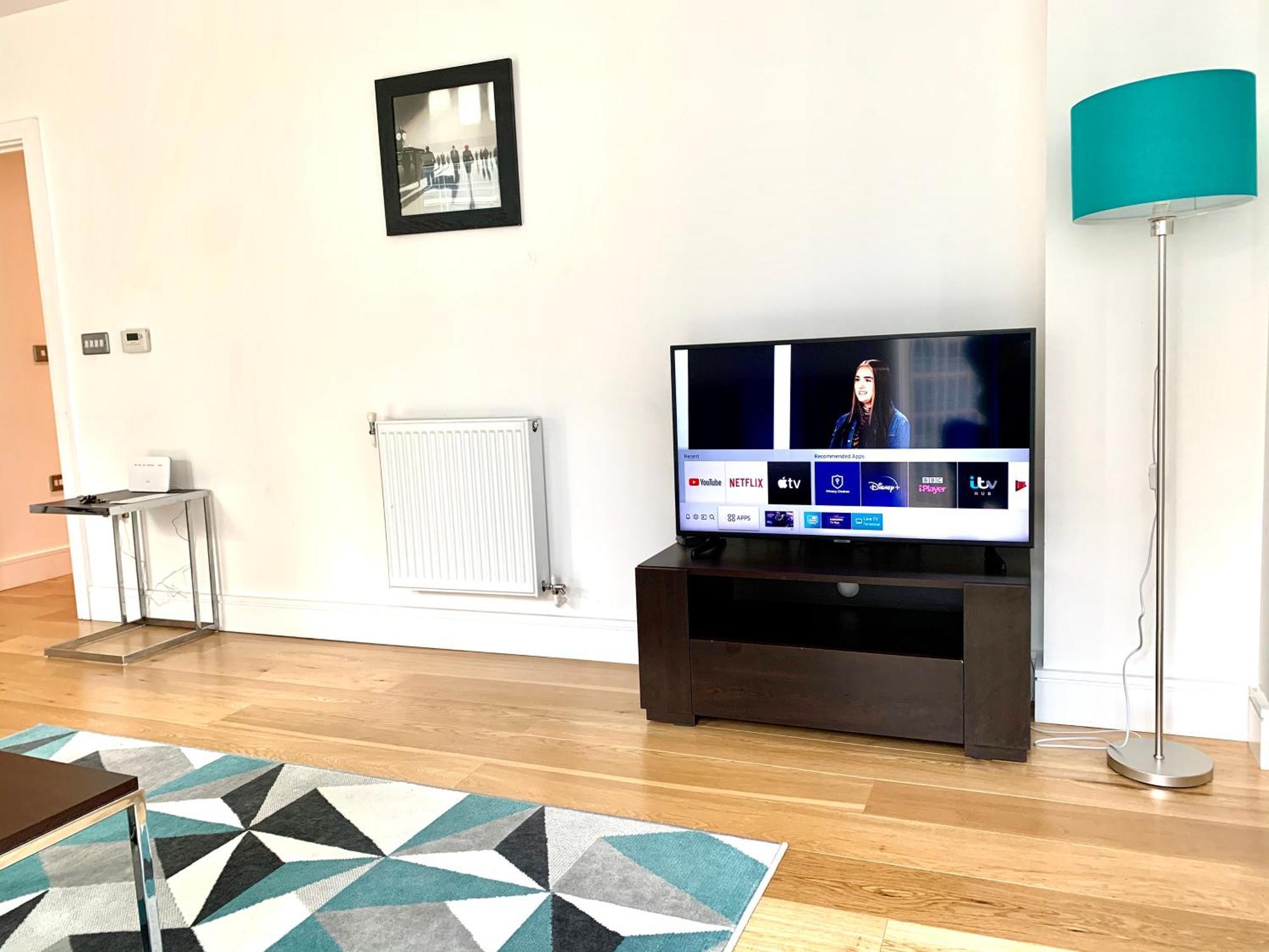 Modern London Excel 2 Bedrooms 2 Bathrooms, Parking, Kitchen, Lounge, Balcony Apartment Exteriér fotografie